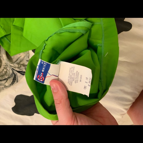 Vintage dead stock high waisted Kelly green shorts - Picture 2 of 7